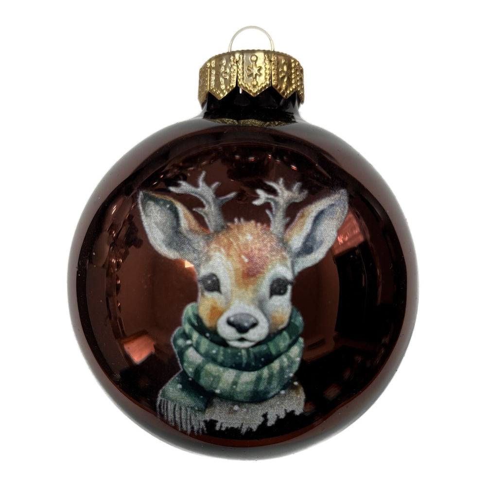 Stiller Wächter - Premium kastanienfarbene Weihnachtskugel - Waldzauber