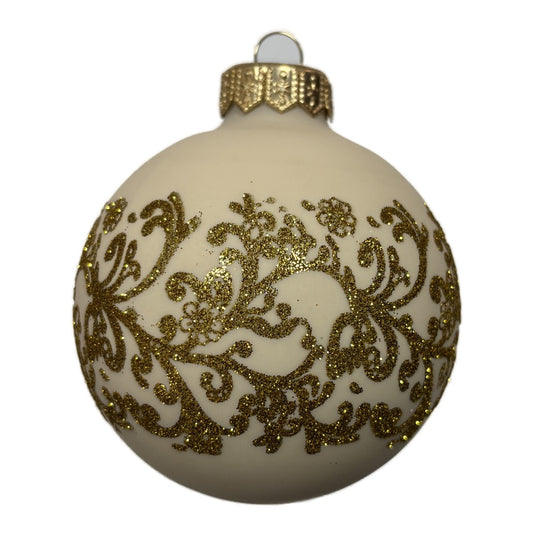 Premium Weihnachtskugelnmit goldenen Verzierungen