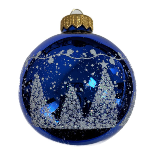 Premium Weihnachtskugel Verschneite Tannen