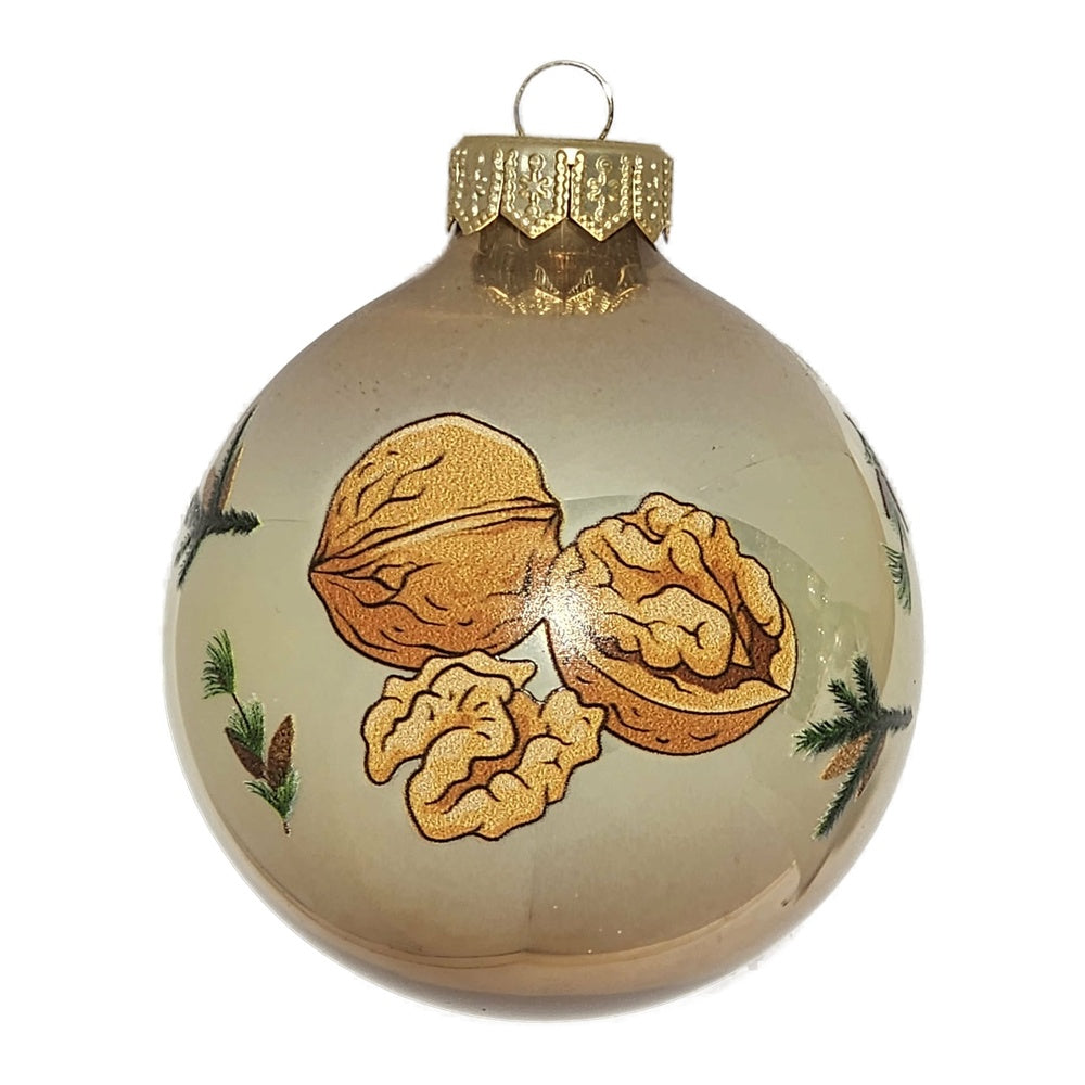 Premium Weihnachtskugel mit Walnüssen